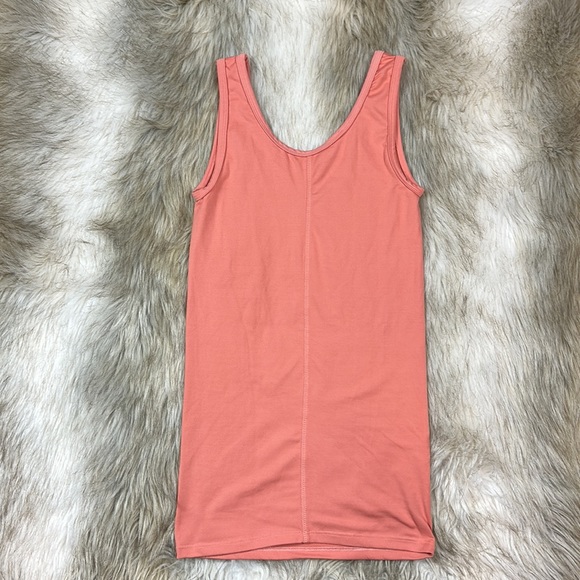Morgan Stewart Sport Sleeveless Scoop Neck Tank Top, Small - Picture 8 of 10